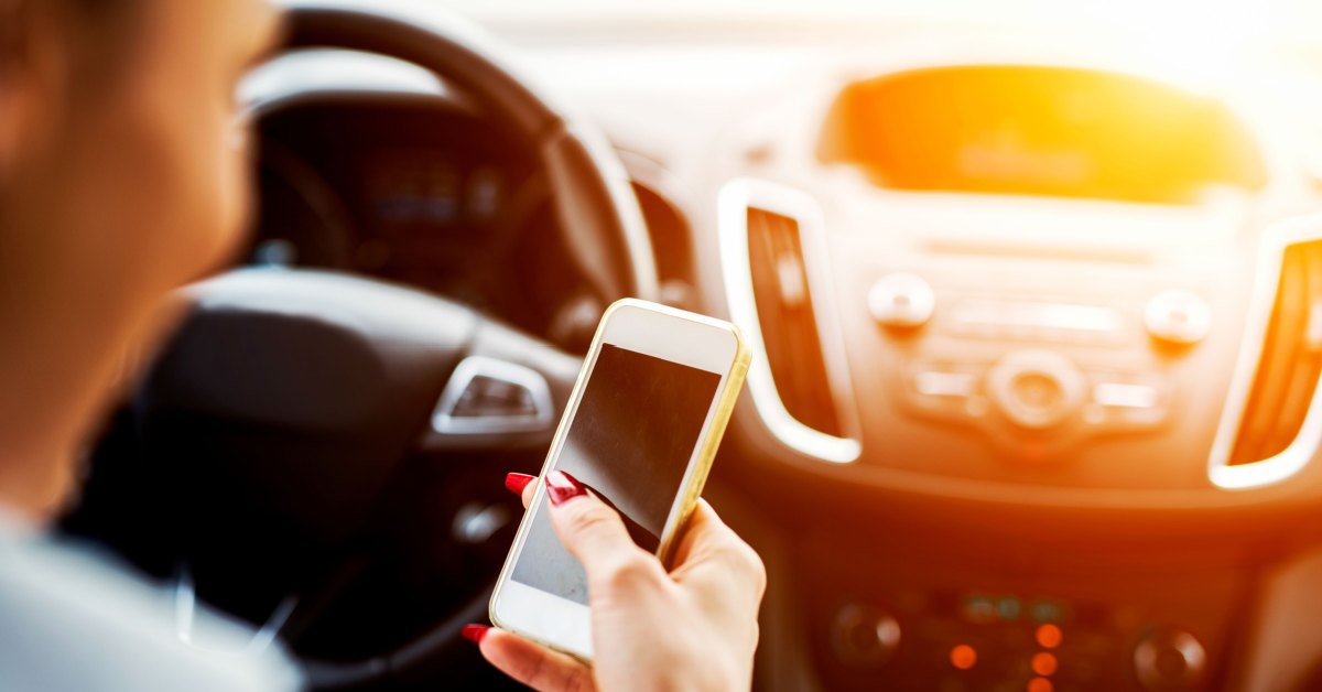 How To Avoid A Tampa Distracted Driving Car Accident